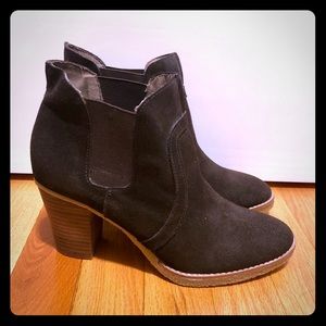 Brown Gap Chelsea Heel Booties